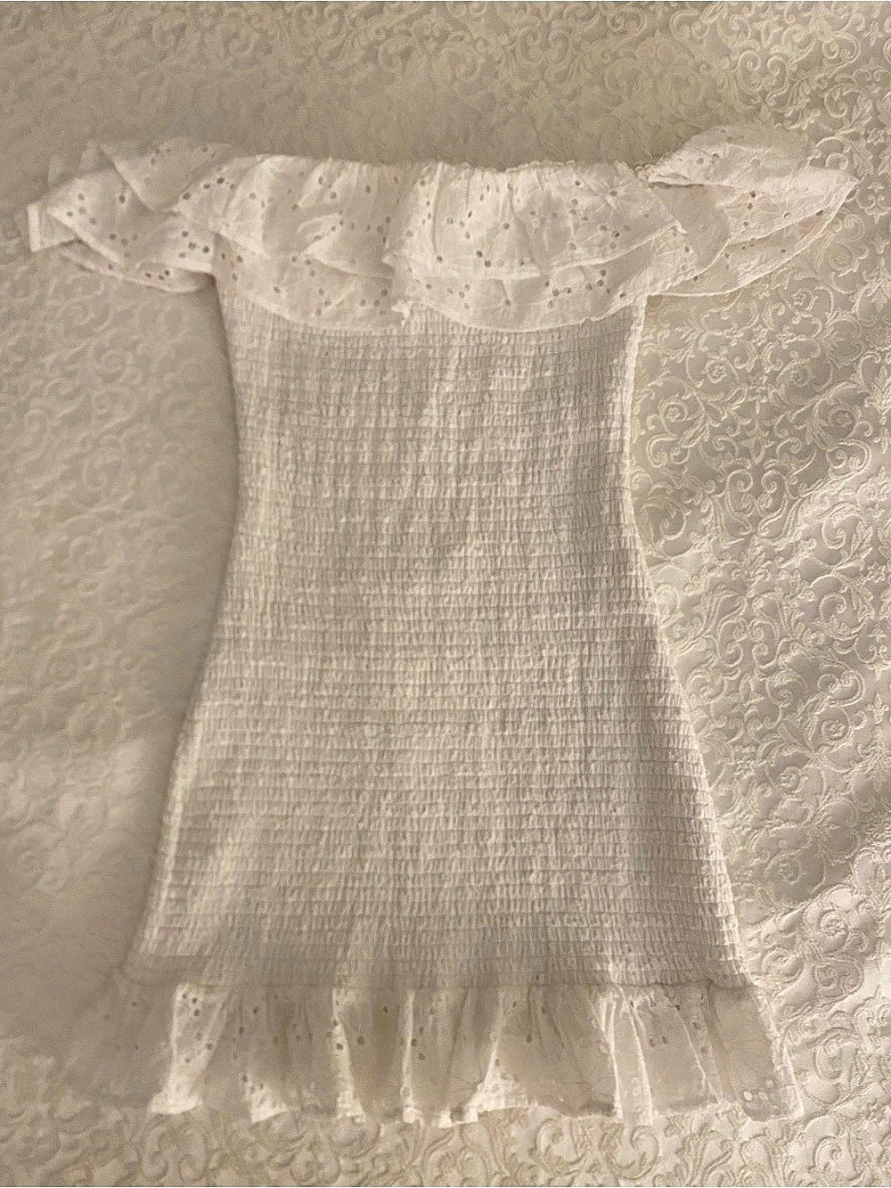 Windsor White Smocked Strapless Dress Large (fits like Small)
